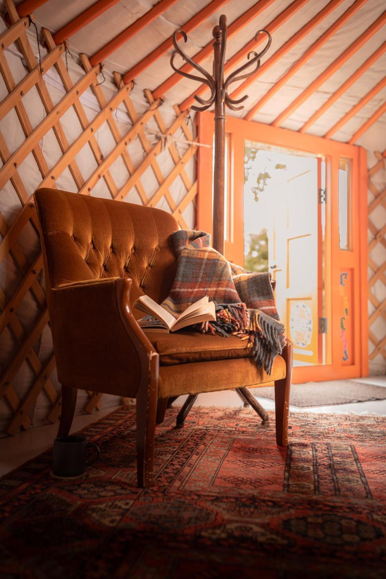 Hotel Gilfach Gower Farm Luxury Yurt With Hot Tub Ammanford Exterior foto